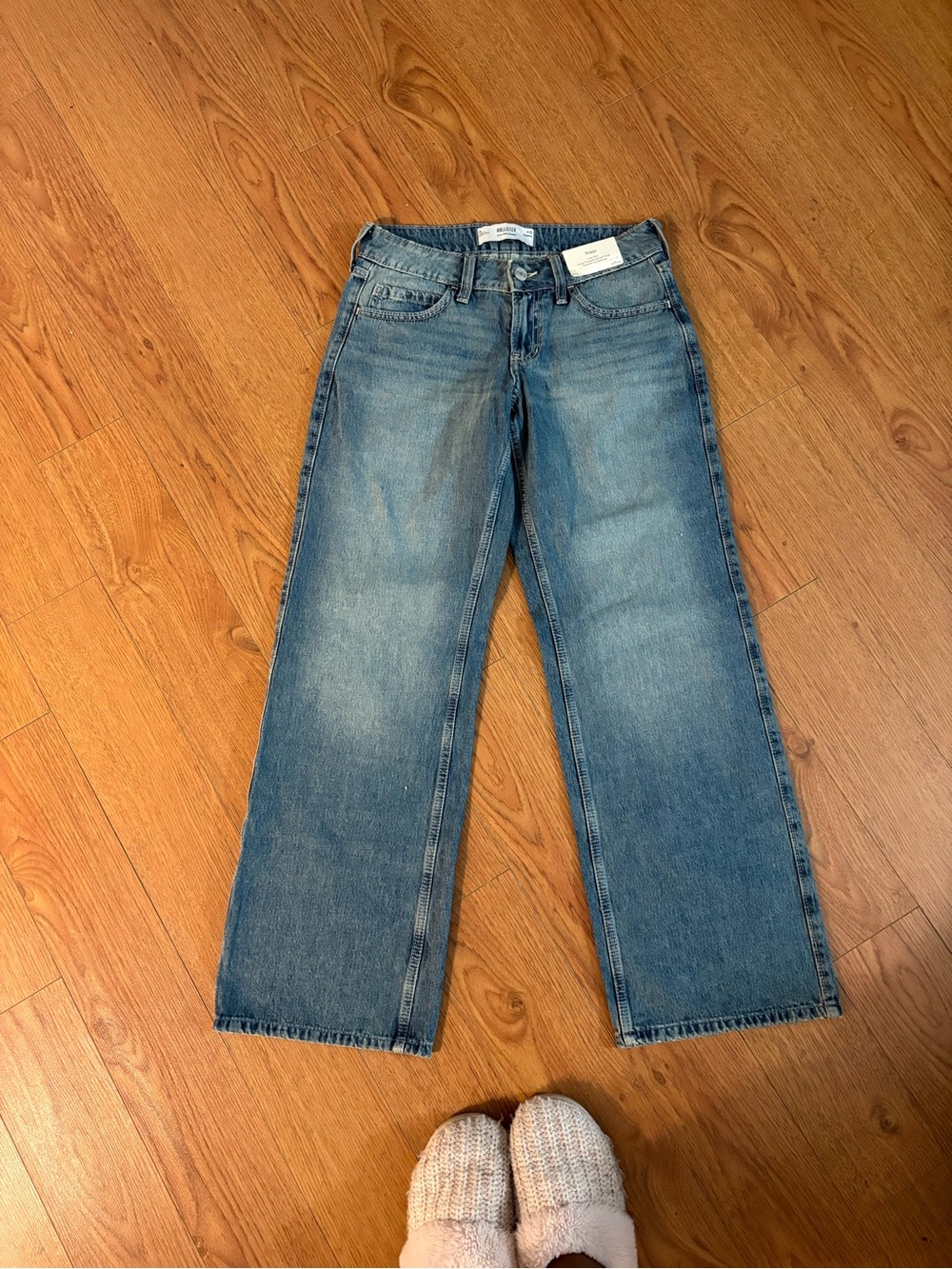 Hollister Low Rise Baggy Jeans BNWT